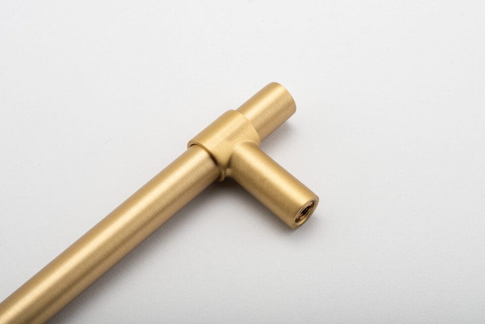 Iver Handles Iver Helsinki Cabinet Pull with Backplate | Brushed Brass | 128mm